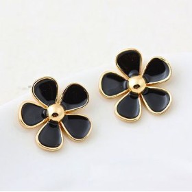 Black Petal Stud Earrings